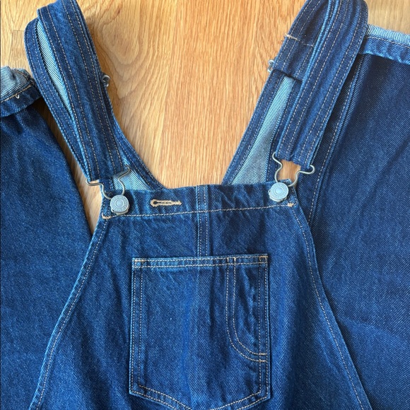 Authentic Levi’s overalls - Picture 3 of 6